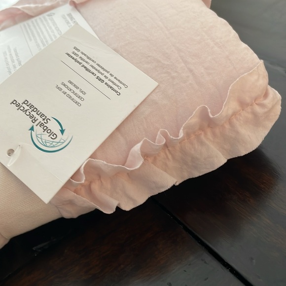 Pottery Barn Kids Casual Pink Ruffle Recycled Quilted Sham, NWOT - Picture 7 of 9